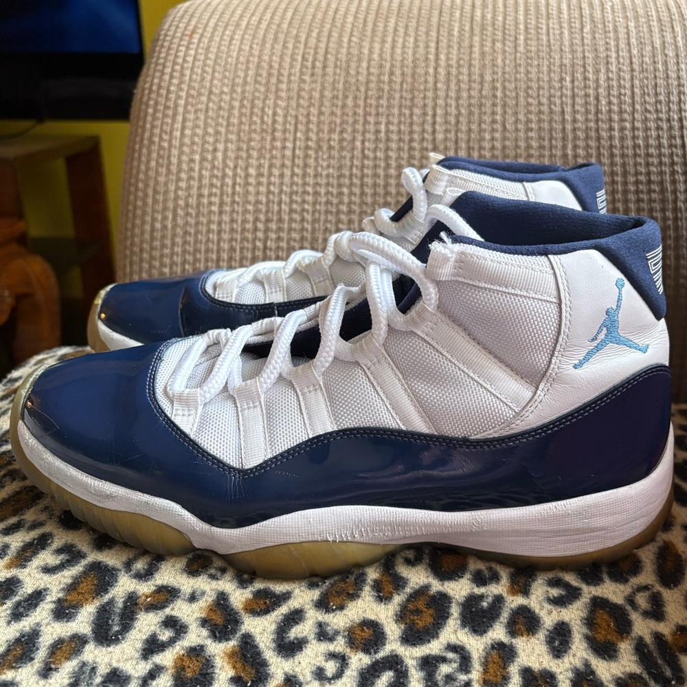 Air Jordan 11 Retro UNC Win Like 82 Size 11.5 Blue White
